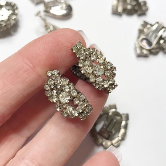 Vintage Estate Large Clear White Rhinestone Clip On Earring Bundle Lot 8 Pairs - Picture 4 of 11